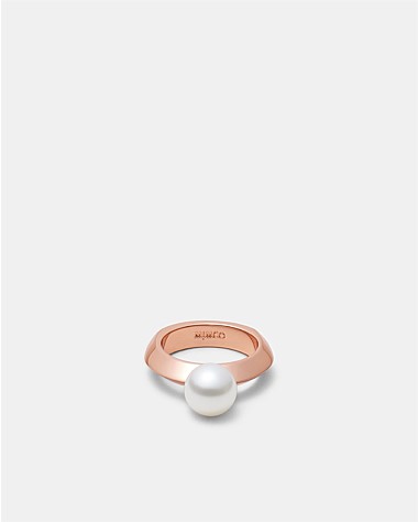 The Edge Pearl Ring