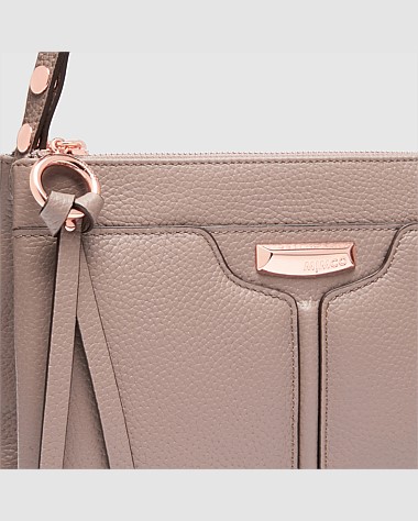 LEATHER EVERLY CROSS BODY BAG