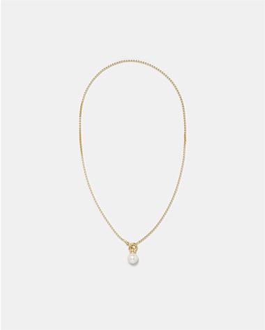 The Edge Pearl Necklace