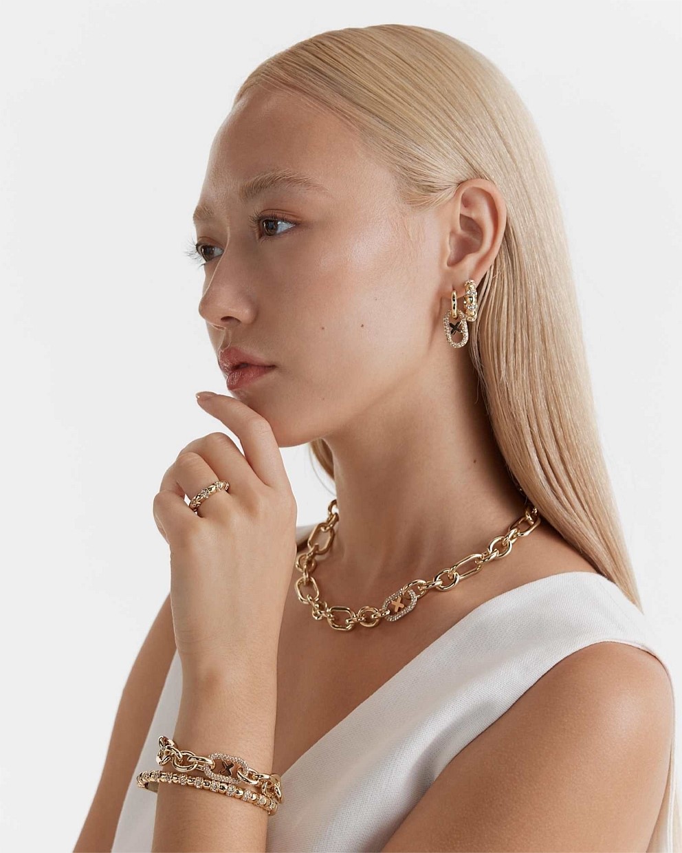 Everly Hoop Earrings