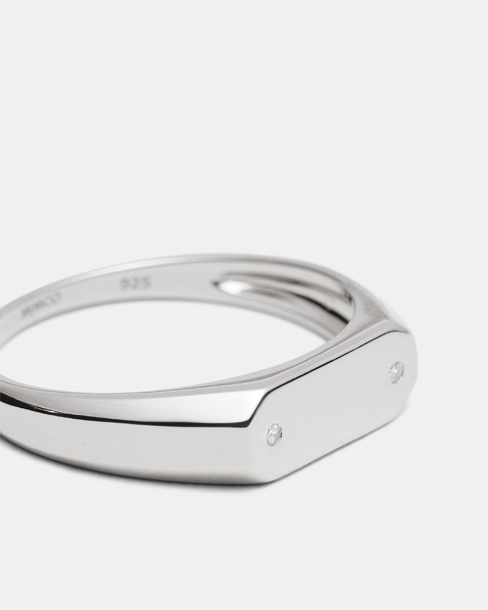 Oblique Signet Ring