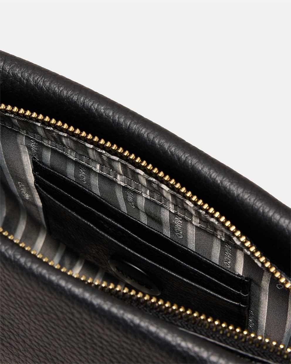 Bay Strap Crossbody Bag