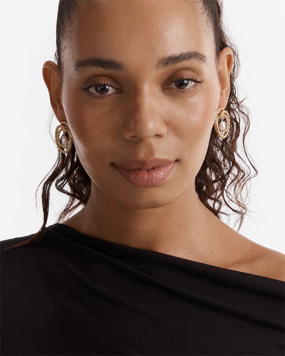 Twine Pearl Stud Earrings